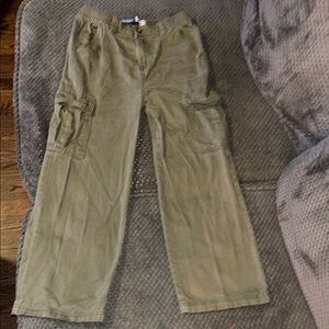 Girl’s Olive Cargo Pants